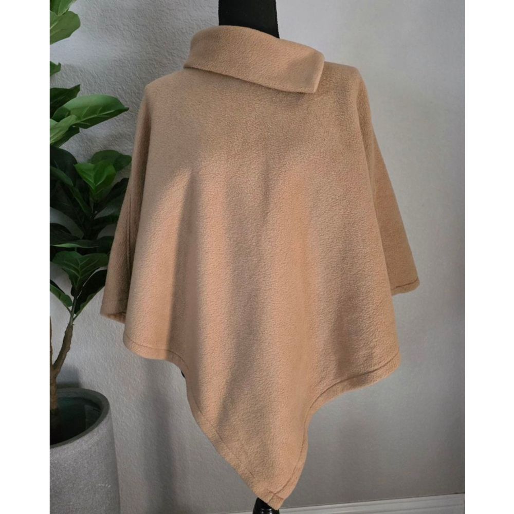 Women's Unbranded Tan Fleece Poncho Shrug - Picture 1 of 3